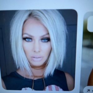 Meet your Posher, Elaine